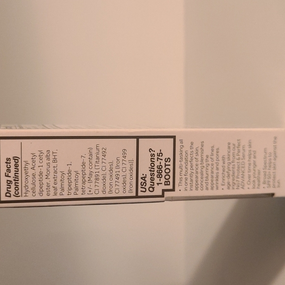 No7 Protect & Perfect Advanced all in one foundation - Picture 5 of 7